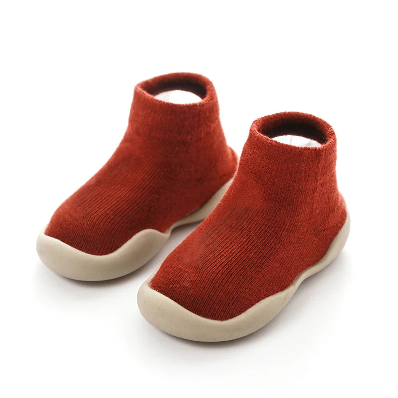 Offrez à Votre Bébé les Premiers Pas Parfaits avec les Chaussures de Marche Kimbis™