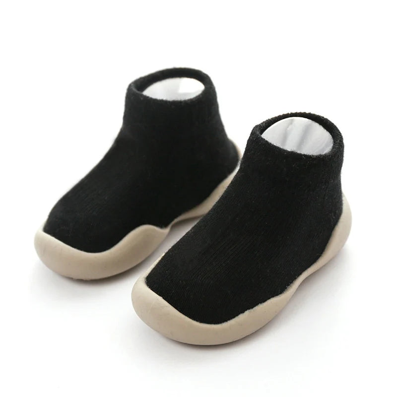 Offrez à Votre Bébé les Premiers Pas Parfaits avec les Chaussures de Marche Kimbis™